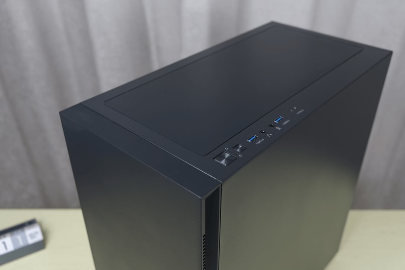 无光污染、更省心，先马 黑洞PRO 静音机箱上手体验