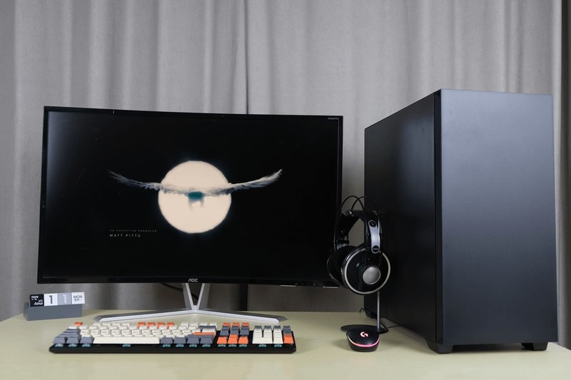 无光污染、更省心，先马 黑洞PRO 静音机箱上手体验