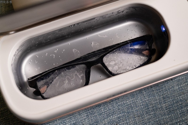 顽固污渍一键去除，还有紫外线除菌功能，希亦超声波清洗机体验