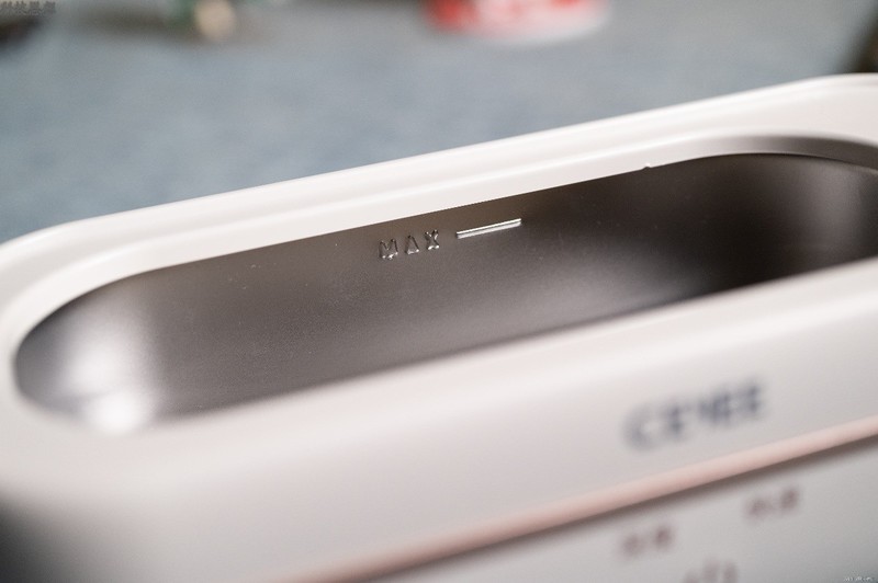 顽固污渍一键去除，还有紫外线除菌功能，希亦超声波清洗机体验