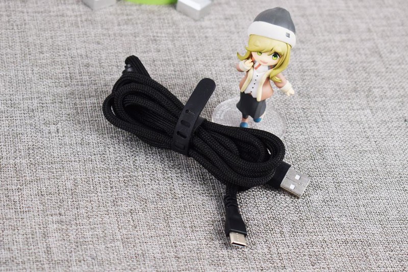 极度未知HyperX炽火无线游戏鼠标试玩：长续航游戏之选