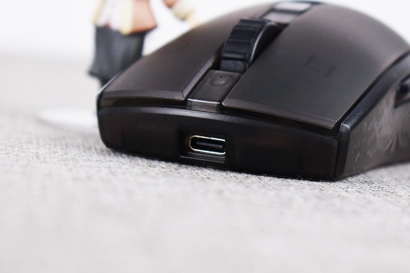 极度未知HyperX炽火无线游戏鼠标试玩：长续航游戏之选