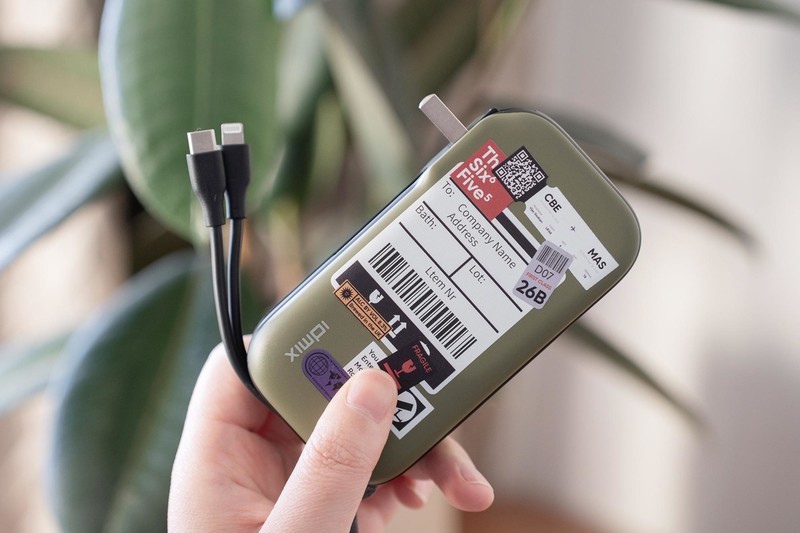 数码爱好者必备！IDMIX三合一旅充行上手体验，一个顶过去三个