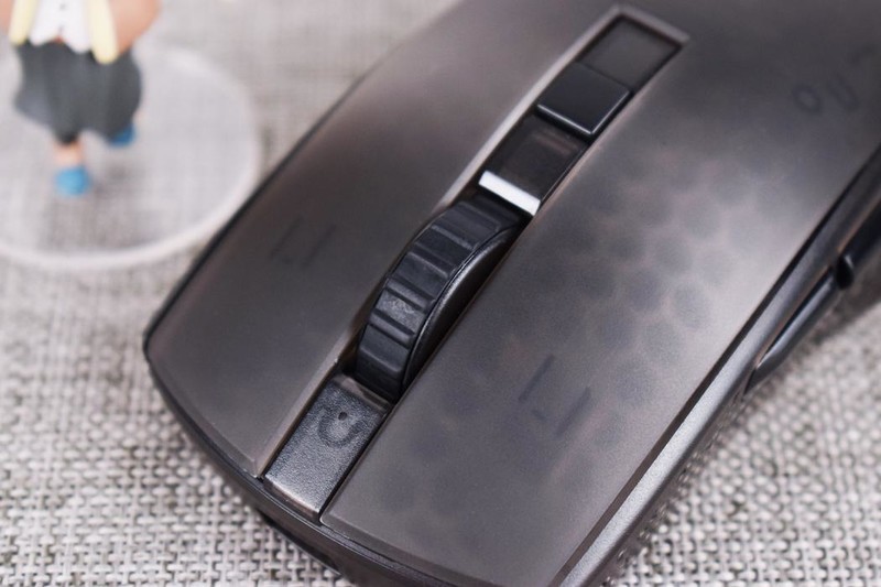 极度未知HyperX炽火无线游戏鼠标试玩：长续航游戏之选