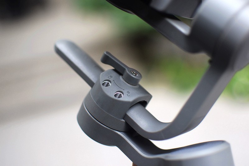 稳字当先 AI智能追踪让拍摄更简单逗映Capture 5手机稳定器你的拍摄利器