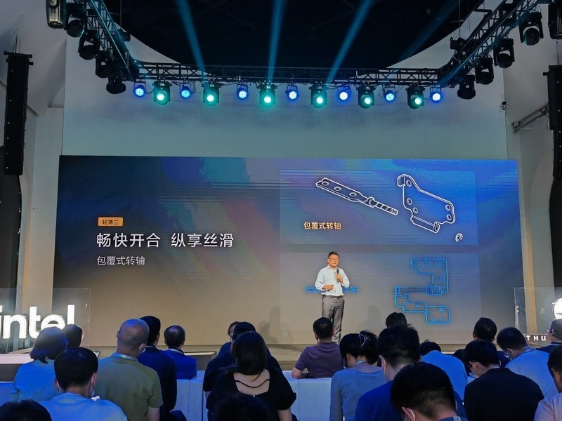 自信：雷神T-BOOK14笔记本多维度“减负”，却反成标压高能轻薄本