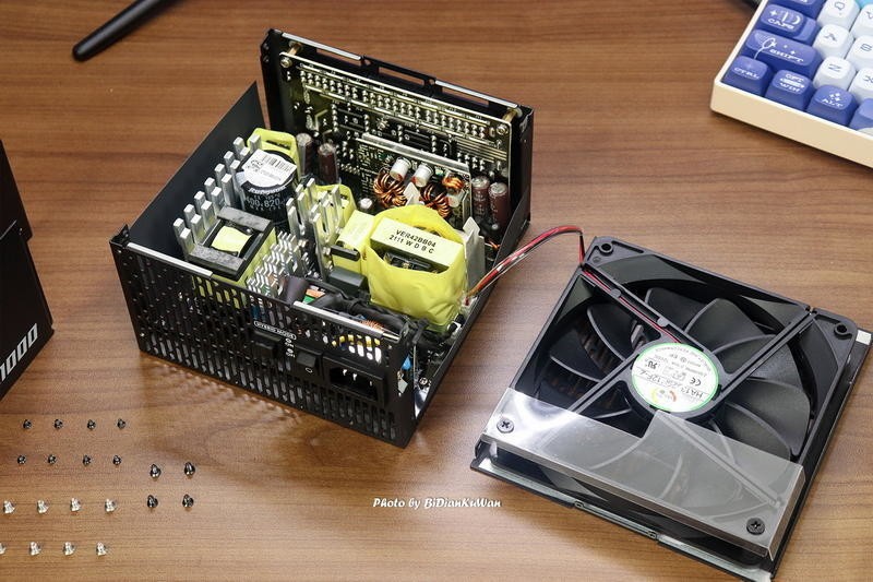 电脑电源如何选？拆解安钛克HCG1000金牌全模，表里如一您自己看