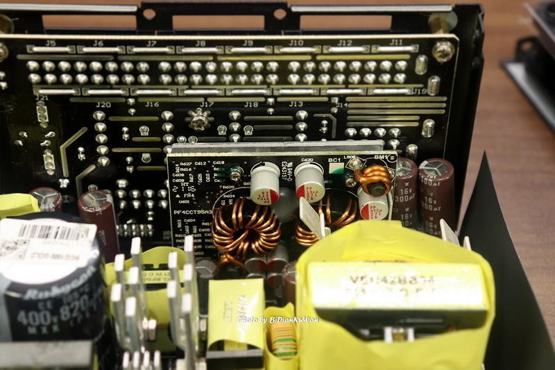 电脑电源如何选？拆解安钛克HCG1000金牌全模，表里如一您自己看