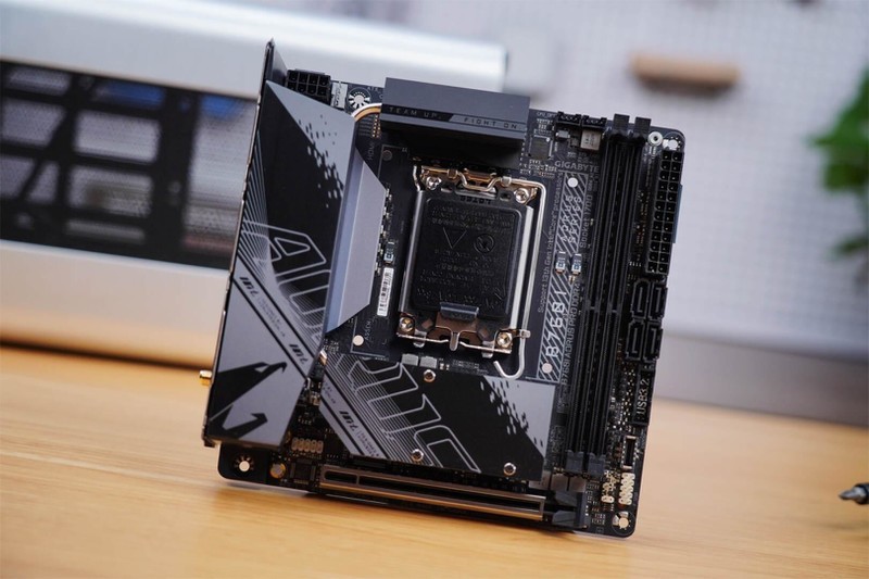 ITX平台的又一优秀选择！技嘉B760I 迷你雕主板如你所愿！