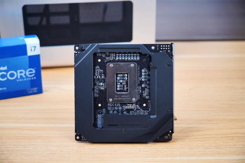 ITX平台的又一优秀选择！技嘉B760I 迷你雕主板如你所愿！