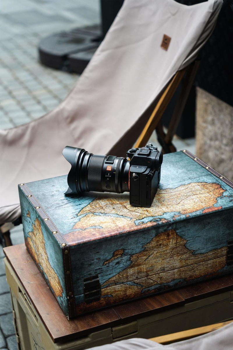 高画质+人性化设计！感受唯卓仕AF 16mm F1.8 FE超广角镜头的魅力