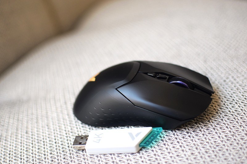 堆料十足的雷柏VT3S，无线设置有线性能的轻量化游戏鼠标实测