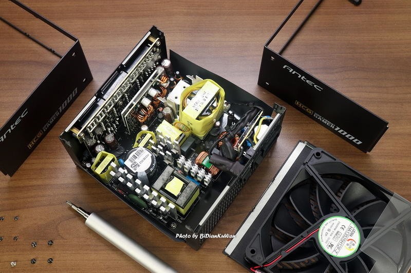 电脑电源如何选？拆解安钛克HCG1000金牌全模，表里如一您自己看