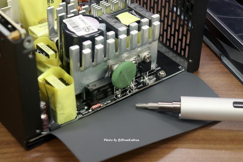 电脑电源如何选？拆解安钛克HCG1000金牌全模，表里如一您自己看