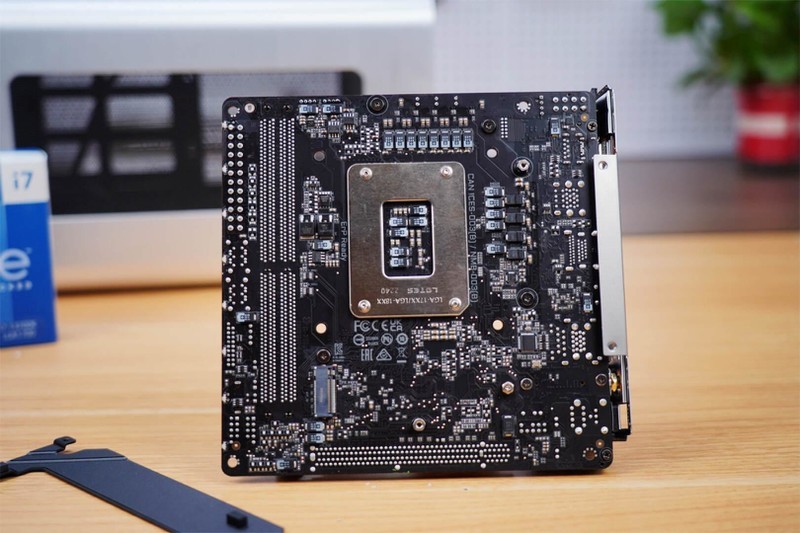 ITX平台的又一优秀选择！技嘉B760I 迷你雕主板如你所愿！