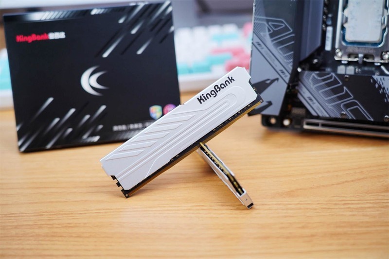 ITX平台的又一优秀选择！技嘉B760I 迷你雕主板如你所愿！