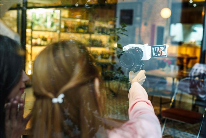 高画质+人性化设计！感受唯卓仕AF 16mm F1.8 FE超广角镜头的魅力