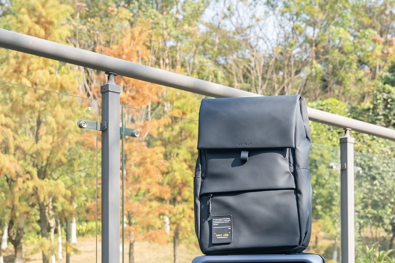 旅游搭子也是通勤伴侣，一包多能，地平线8号moment系列双肩包