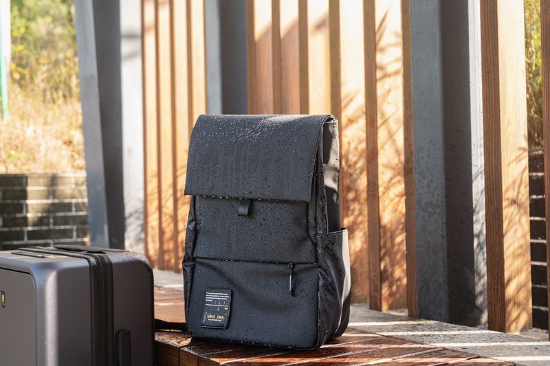 旅游搭子也是通勤伴侣，一包多能，地平线8号moment系列双肩包
