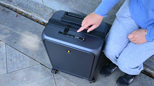 旅游搭子也是通勤伴侣，一包多能，地平线8号moment系列双肩包