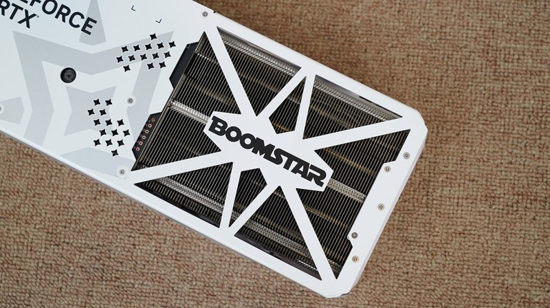 可媲美RTX3090Ti的新一代70Ti？影驰RTX 4070Ti星曜 OC显卡评测