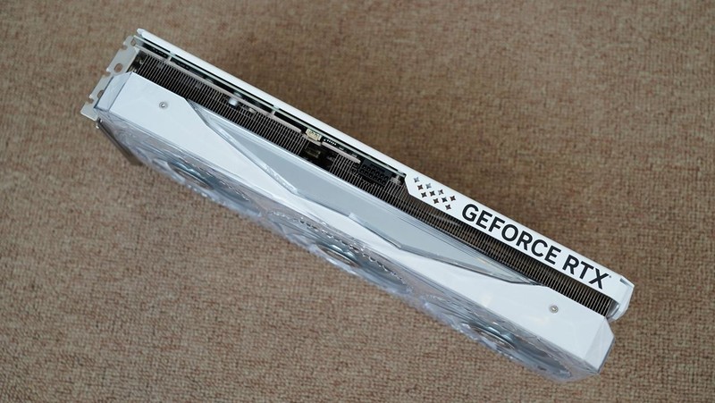 可媲美RTX3090Ti的新一代70Ti？影驰RTX 4070Ti星曜 OC显卡评测