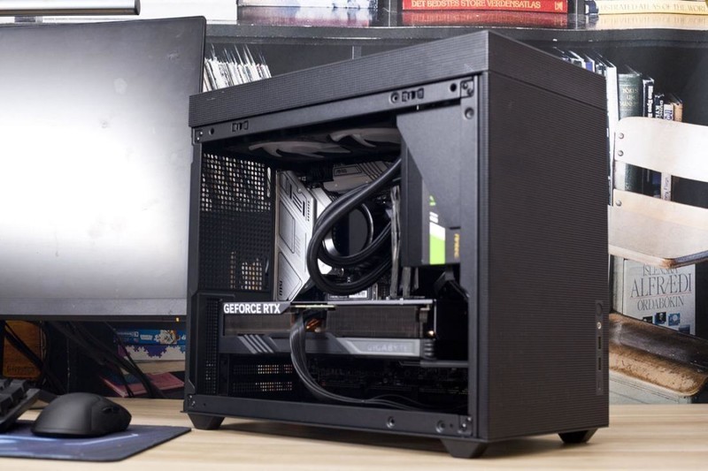 技嘉RTX 4070 魔鹰 OC 12G评测：更高的能效，轻松玩转2K游戏