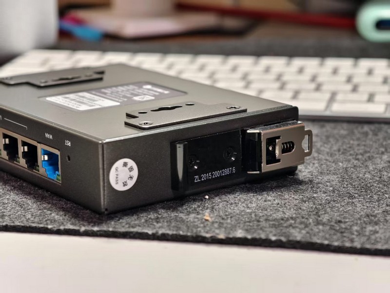 二层组网让异地设备也可互联共享，4G工业路由器蒲公英R300S评测