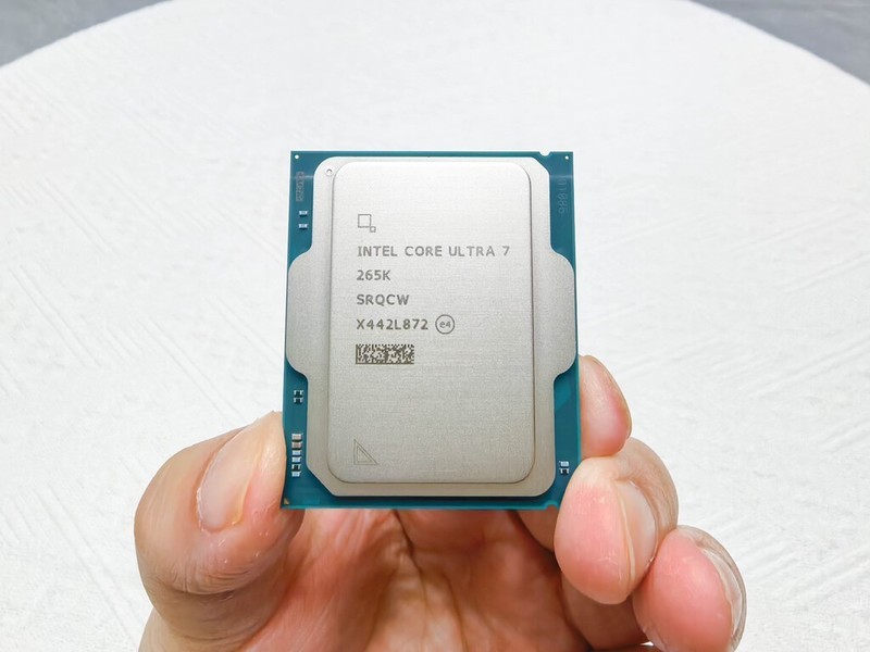 电脑升级大作战，升级酷睿Ultra 7 265K，老电脑原地满血复活