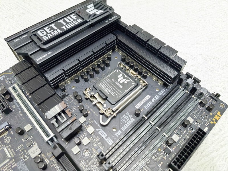 电脑升级大作战，升级酷睿Ultra 7 265K，老电脑原地满血复活