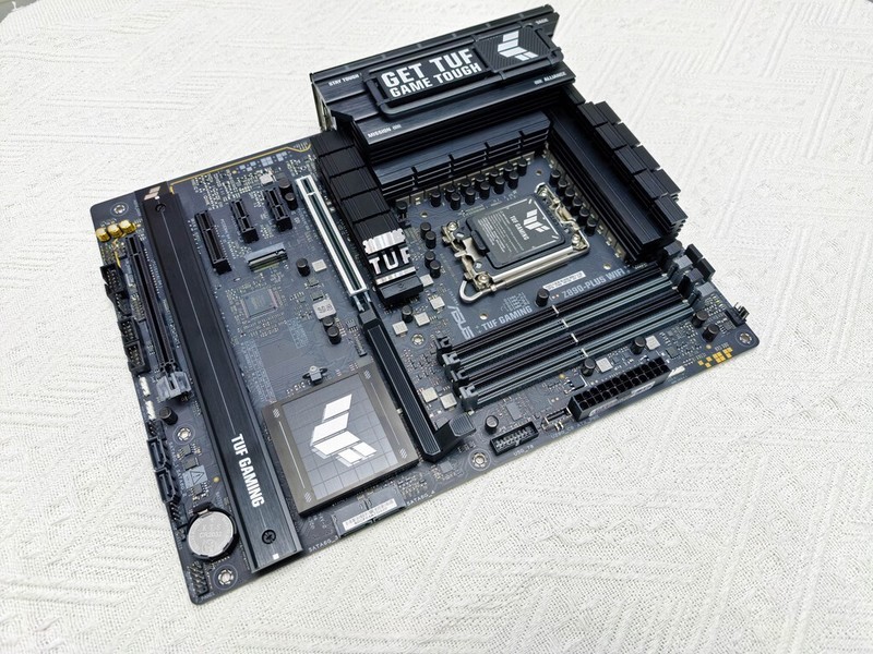 电脑升级大作战，升级酷睿Ultra 7 265K，老电脑原地满血复活