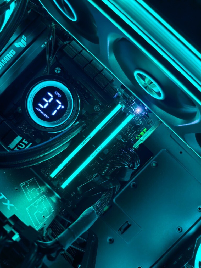 电脑升级大作战，升级酷睿Ultra 7 265K，老电脑原地满血复活