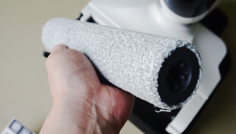 强劲吸力高频揉搓，全链路灭菌不脏手，灰鲸J3洗地机深度体验