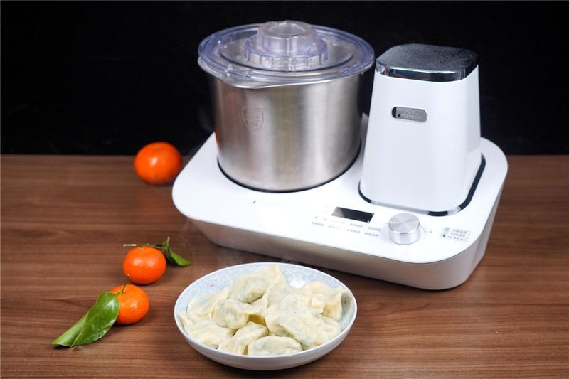 “围裙妈妈”的好帮手，有了moido陌冬和面机，在家一样做美食