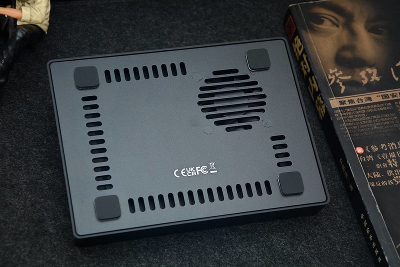 一拖三克隆、USB4、40Gbps速率，麦沃M.2四盘位拷贝机开箱