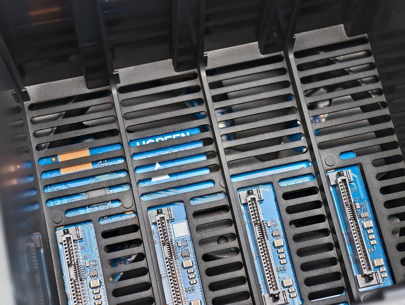 数码小白也能玩转NAS，绿联DH4300 Plus巨好用！