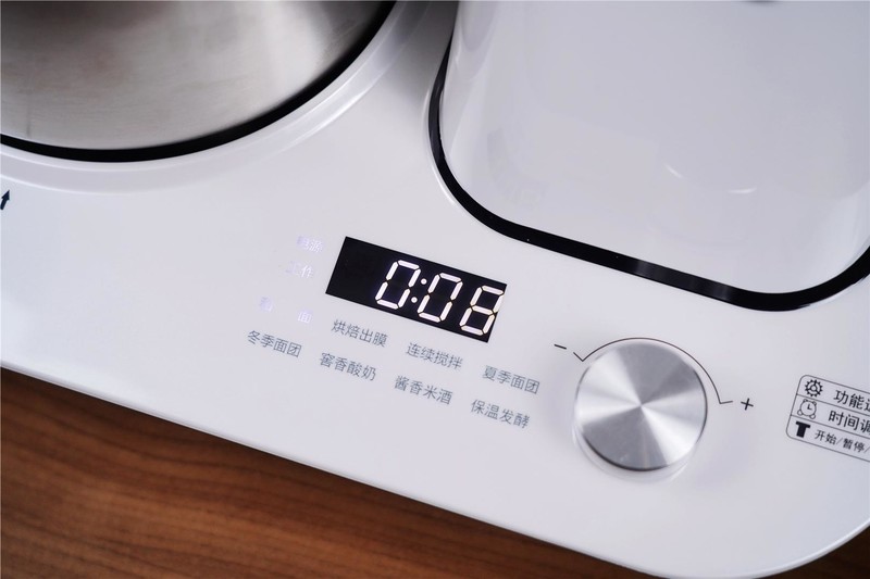 “围裙妈妈”的好帮手，有了moido陌冬和面机，在家一样做美食