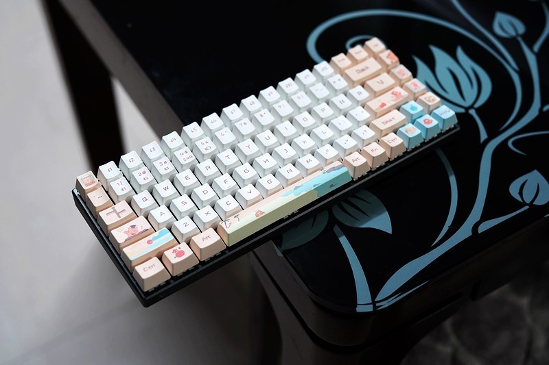 RGB全家桶.太喜欢了 雷柏.键帽.耳机支架.鼠标垫三件套