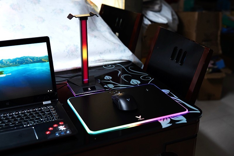 RGB全家桶.太喜欢了 雷柏.键帽.耳机支架.鼠标垫三件套