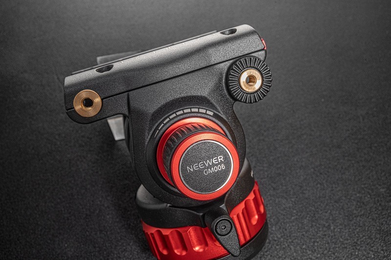 三脚架稳定器秒切换，干活就要便利，入手纽尔GM006液压云台