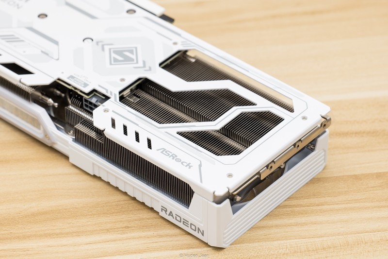 定位60的甜品混战！RX 9060XT 8G/16G首发测评