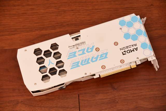 2K可光追！神器如此卡，AMD RX9060 XT全线夹击NVIDIA！