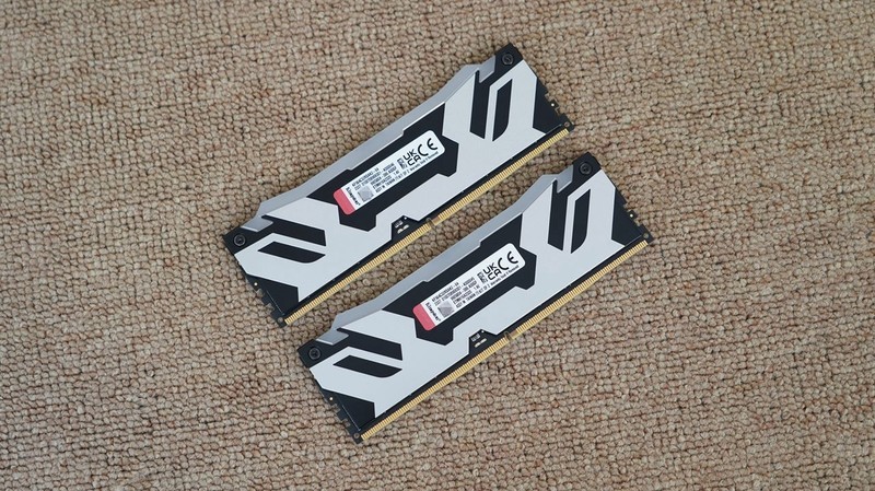 更适合游戏玩家的甜点显卡，AMD RX 9060 XT首发评测&装机分享