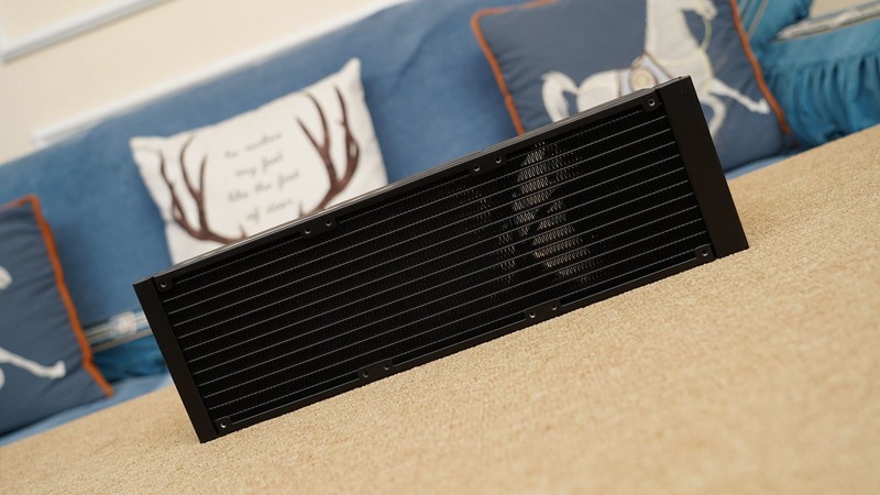 更适合游戏玩家的甜点显卡，AMD RX 9060 XT首发评测&装机分享