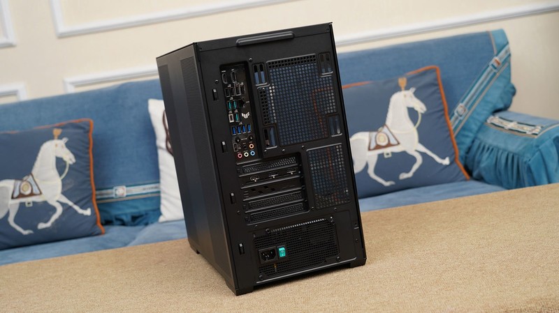 更适合游戏玩家的甜点显卡，AMD RX 9060 XT首发评测&装机分享