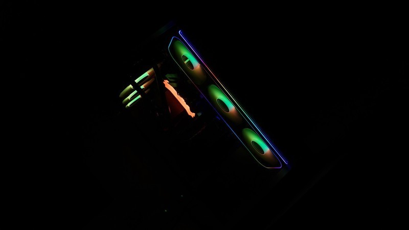 更适合游戏玩家的甜点显卡，AMD RX 9060 XT首发评测&装机分享