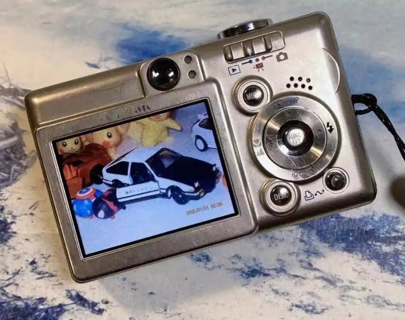 复古CCD：少女口袋里的时光魔法机