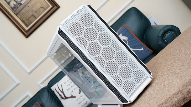 夏日电脑如何优化散热？老司机实测告诉你装机选洞洞流还是闷罐流