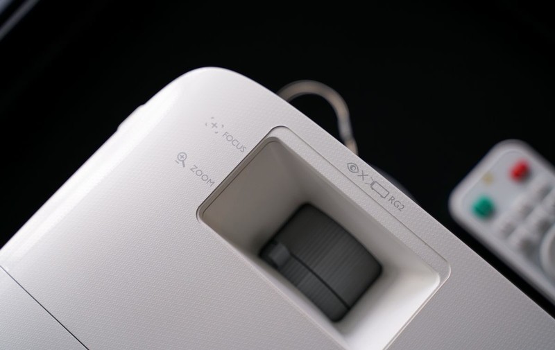 投影仪什么牌子好？流明多少才够用？明基E540你的办公好助手