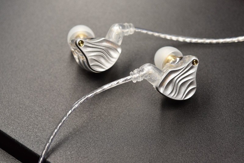 低音沉、高音亮，老烧看得起！79元的SUPERTFZ QUEEN2023试听